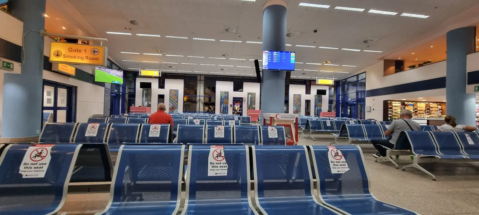 Wartebereich im Flughafen Marsa Alam